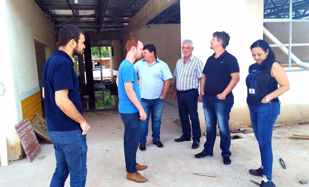 Vereadores visitaram as obras da Super Creche